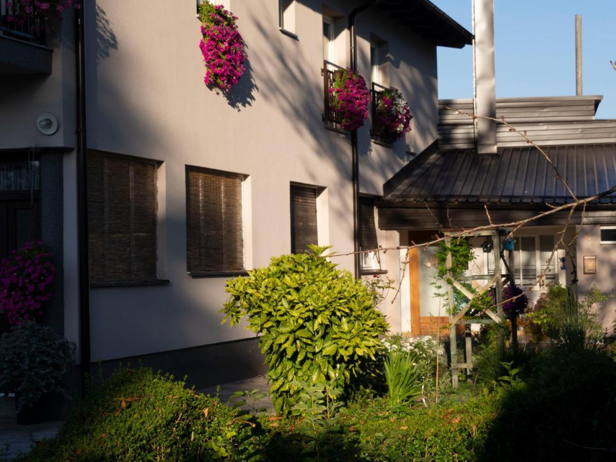 Apartment Dubovac คาร์โลวัตส์ ภายนอก รูปภาพ