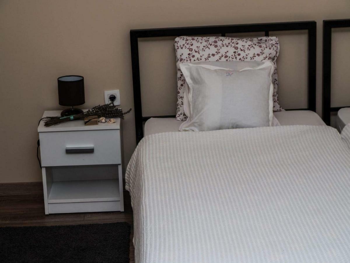 Apartment Dubovac คาร์โลวัตส์ ภายนอก รูปภาพ
